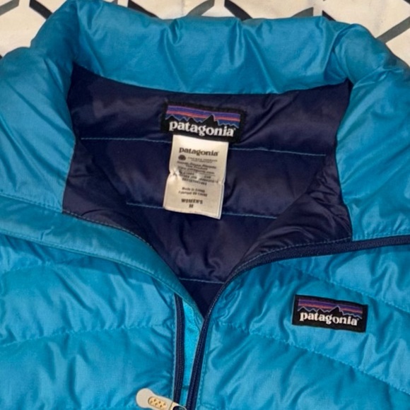 Women’s Patagonia jacket size medium - Picture 2 of 2